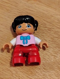 Lego Ville DUPLO 10617 Replacement Figure Girl Bow Shirt My First Farm