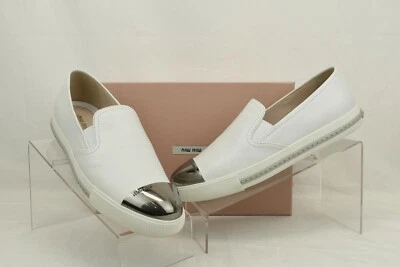 ЛОФЕРЫ НА ПЛАТФОРМЕ MIU MIU PRADA 5S9563 БЕЛАЯ КОЖА СЕРАЯ ОТДЕЛКА МЕТАЛЛИЧЕСКАЯ КРЫШКА НОСКА 40 - Изображение 1 из 4