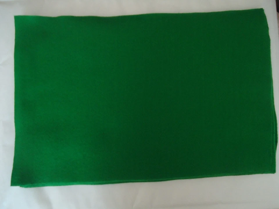 FEUTRINE - lot de 2 plaques de feutrines - dimensions 20 * 30 cm - VERT  - Photo 1/1