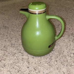 Jarra termo vintage MCM Aladdin's 1,0 litros verde aguacate mediados de siglo - Imagen 1 de 5