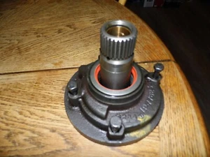 1965 FORD FMX TRANSMISSION FRONT PUMP CASTING #: IP-77823-N - Picture 1 of 7