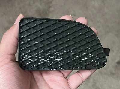 Parachoques delantero Scion tC 2005-2010 lado del conductor cubierta pequeña Toyota 52438 21010 Foto 1 de 4