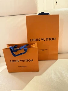 Juego de dos bolsas de compras de papel naranja LOUIS VUITTON - Imagen 1 de 5