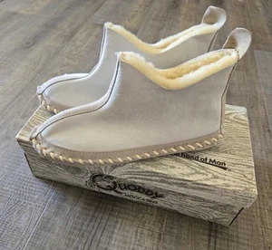 Quoddy Moccasins NOS Vintage Women's Size 7 Shearling Suede Hand Laced Apres-Ski - Picture 1 of 6