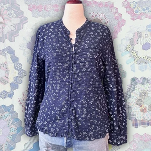 Blusa Anthropologie Maeve Azul Marino Victoriano Pradera Calicó Floral Plisada Talla L - Imagen 1 de 15