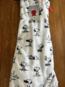Peanuts Snoopy Plush Throw Blanket 60x70 Berkshire White & Black Extra Long - Picture 1 of 4