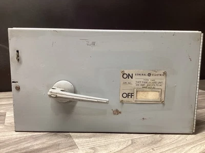 通用电气 THFP324 200 安培 240 伏面板 QMR 开关 #105C106PR4*SI — 第 1/4 张图片