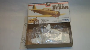 MPC 1/72 scale model kit of a North American AT-6 Texan trainer - Bild 1 von 1