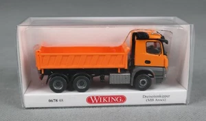 WIKING 067848/0678 48 (H0, 1:87) Dreiseitenkipper (MB Arocs) - kommunal-orange - Picture 1 of 3