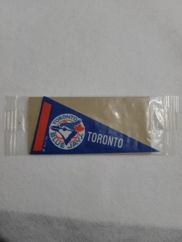 Kellogg's 1992 MLB Mini Pennant Toronto Blue Jays 4.5" × 2" L Cover