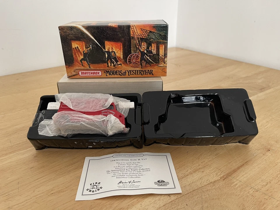 Matchbox Models Of Yesteryear 1947 CITROEN TYPE H VAN 1:43 YFE13 Fire Truck - Image 1 of 4