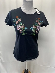 Romeo & Juliet Couture Women’s Small Black Embroidered Floral TShirt - Picture 1 of 13