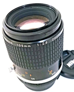 Lente Nikon Micro-NIKKOR 105 mm F/2,8 Ai-s No. 200963 casi como nuevo - Imagen 1 de 7