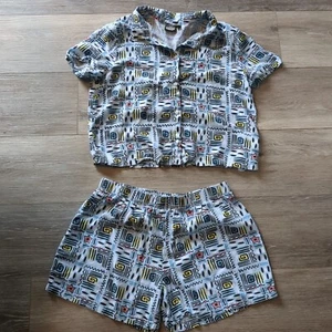 Stranger Things Outfit Teen XL 14 Crop Top Shorts - Picture 1 of 7