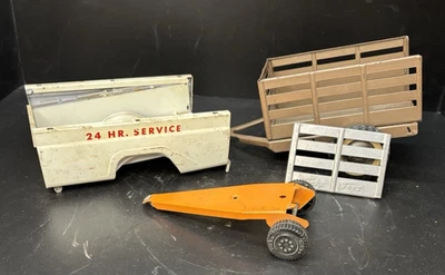 Camioneta pickup Tonka vintage años 60 plataforma, remolque con plataforma de estacas y marco pequeño Trl Foto 1 de 2