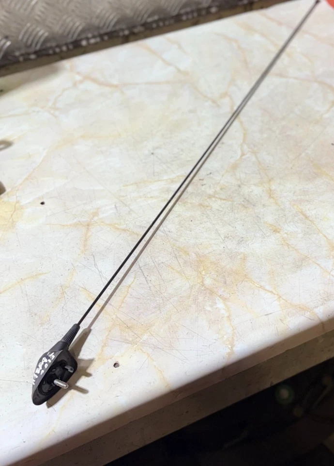 Mazda 2 2007-2014 Roof Radio Antenna Genuine OEM - Image 1 of 4