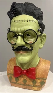 Frankenstein en Bigote Gafas Pajarita Busto Estatua Decoración Halloween - Imagen 1 de 17