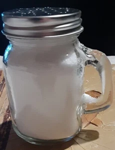 Kosher Course Salt in glass shaker - Picture 1 of 4