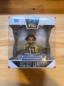 Q-Fig - DC Justice League: Wonder Woman Figurine, *NEW* - Picture 1 of 5