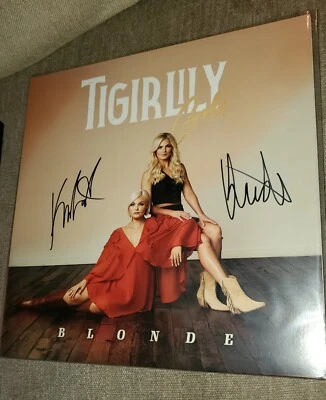 🔥 Rare Brand NEW AUTOGRAPHED Tigirlily Gold Cream Colored Vinyl 🔥 BLONDE  - Image 1 of 3