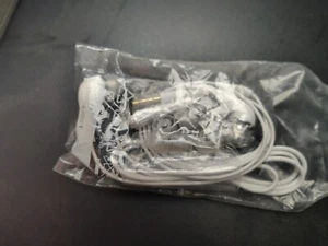 Genuine Samsung Handsfree Headphones Earphones EHS64AVFWE Wired Earbuds - White - Picture 1 of 3