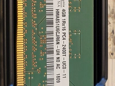SK hynix 4GB 1Rx8 PC4-2400T  Desktop Memory RAM - Image 1 of 3