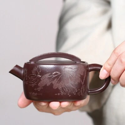 Tetera Original Mineral Real Yixing Zisha Grano Púrpura Marcada Hecha a Mano Tallada Loto Foto 1 de 4