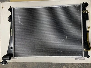 10-18 KIA SORENTO HYUNDAI SANTA FE 3.5L 2.4L 3.3L ALUMINUM RADIATOR RAD 13192 - Picture 1 of 12