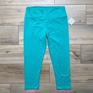 Sexy Basics Womens Cropped Leggings Size Large Seafoam Green Buttery Soft - Picture 1 of 11