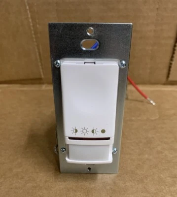 OSW-P-0451-DMV-W PIR Dual-Level Switching Switch Sensor For Offices Up To 300-Sq - Image 1 of 4