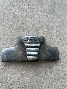1946 1947 1948 OEM Ford 6A8259 Upper Grille Emblem Ornament Fomoco Vintage Aged - Bild 1 von 19