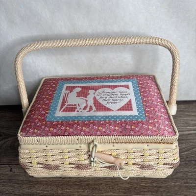 Caja de cesta de costura de mimbre tejida vintage AZAR tapiz tapa floral con cotización A Foto 1 de 4