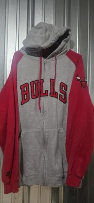 Sudadera con capucha de baloncesto de la NBA Majestic XLT Chicago Bulls Spellout cosida cremallera completa para hombre  Foto 1 de 4