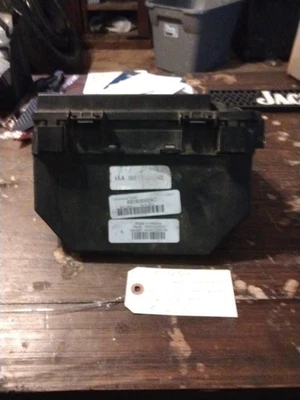 2011-2013 Dodge Durango/Jeep Grand Cherokee TIPM Fuse Box Totally Integrated - Image 1 of 4