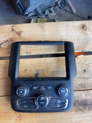 Dodge Ram 1500 2500 2013-2018 OEM calefacción aire acondicionado temperatura clima control doble Foto 1 de 3