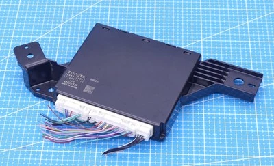 10/13-06/18 Lexus ES300h ES350 Air Condition AC Amplifier GENUINE 88650-33B21 - Image 1 of 4