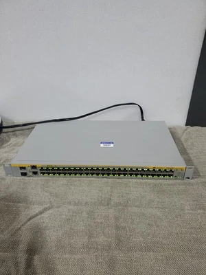 Conmutador ALLIED TELESYN AT-8550SP con 48 puertos 10/100 puertos más 2 ranuras SFP L2+ Foto 1 de 4