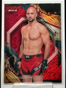 2024 Topps Finest UFC - Volkan Oezdemir Uncommon #125 Red Shimmer Refractor - Picture 1 of 2