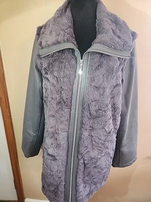 Chaleco Convertible Abrigo Dennis Basso Gris Esterlina Piel Sintética Cremallera Talla L Elegante Suave  Foto 1 de 4