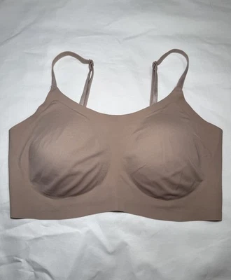Sutiã Eby Wireless Suporte Sem Costura Bralette Conforto Estofamento Removível Médio Nu - Imagem 1 de 4