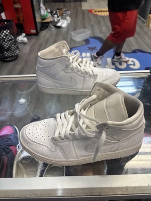 Men's Nike Air Jordan 1 Mid Triple White Shoes Sneakers 554724-130 Men’s US 10.5 - Image 1 of 4