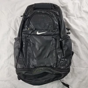 Nike Ultimatum schwarzer Rucksack Reisen Freizeit Outdoor Tragen Erweiterbar - Bild 1 von 14