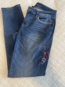 Pantalones de mezclilla para mujer White House Black Market talla 0 azul bordado floral - Imagen 1 de 10