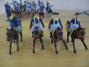 Timpo - US Cavalry Mounted - Yellow Saddlecloths x 4 - Picture 1 of 8