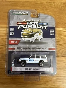 Greenlight 1/64 Hot Pursuit 1997 Jeep Cherokee NYPD Limited Edition Series 38 - Picture 1 of 8