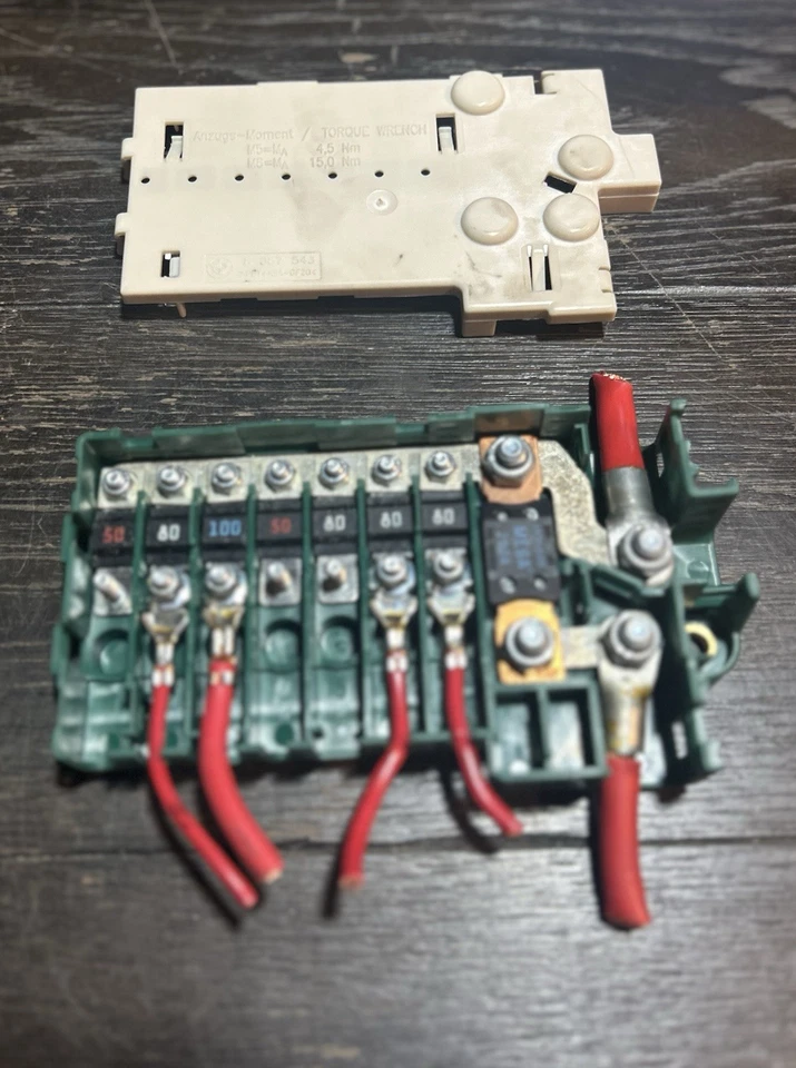 00-06 BMW X5 E53 maletero maletero batería conexión caja fusibles regulador de voltaje OEM Foto 1 de 4