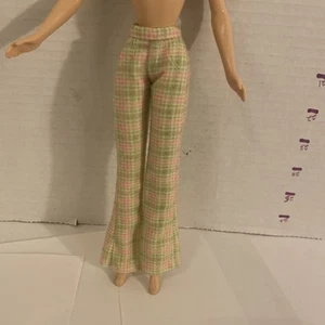 Barbie Teen Skipper 1998 Cool Sitter Pants Green Pink Plaid Mattel Vtg #26756 - Picture 1 of 5