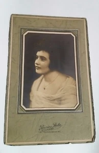 Retrato Hermosa Mujer Gabinete Estudio Fotográfico Tosca Favalli Suriano Bleecker NY - Imagen 1 de 5