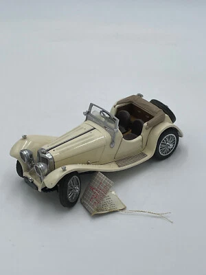 Franklin Mint 1938 Jaguar SS-100 Diecast 1:24 Cream w/Tag Windshield Comes Out - Image 1 of 4