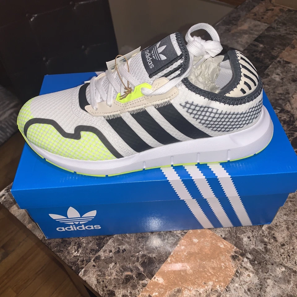 Zapato para correr ADIDAS Swift Run X para hombre GZ9045 blanco/carbono/amarillo solar talla 7,5 Foto 1 de 4